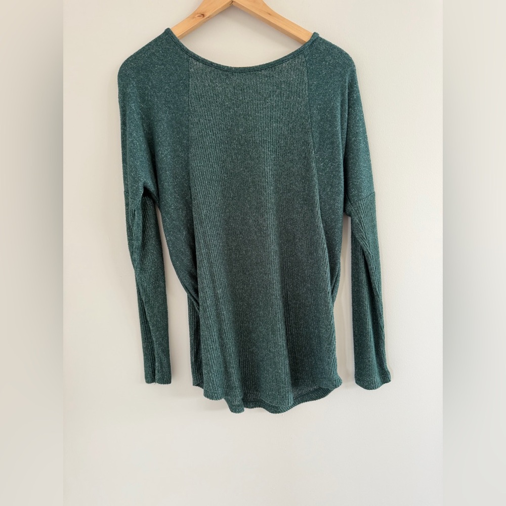 Women’s Small Long Sleeve Soft Cozy Pullover Green Sweater‎ Lace up Back V Neck